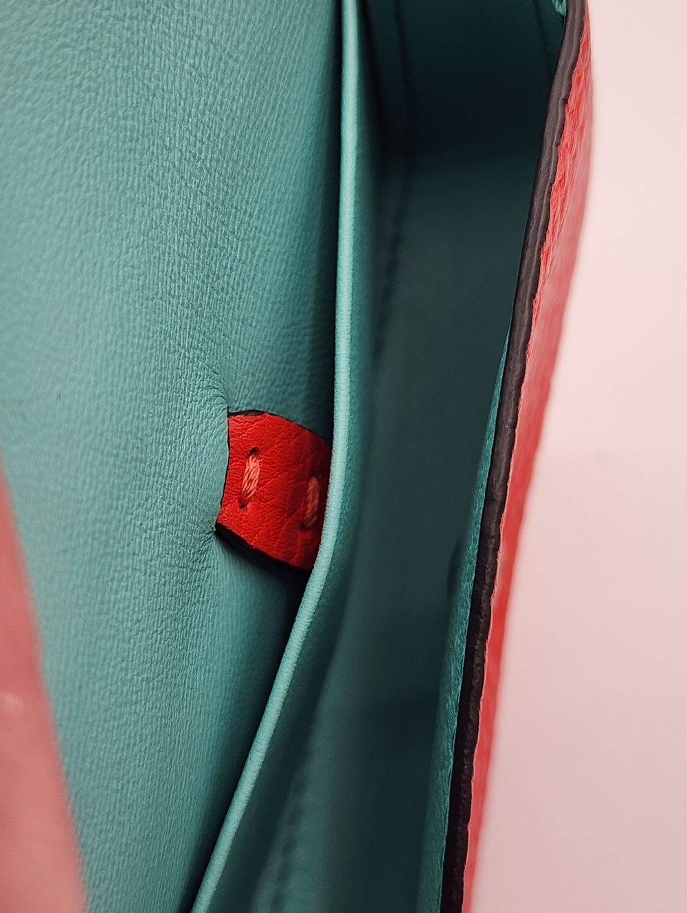 Fendi Poppy Pebbled Nano Baguette - Picture 4 of 11